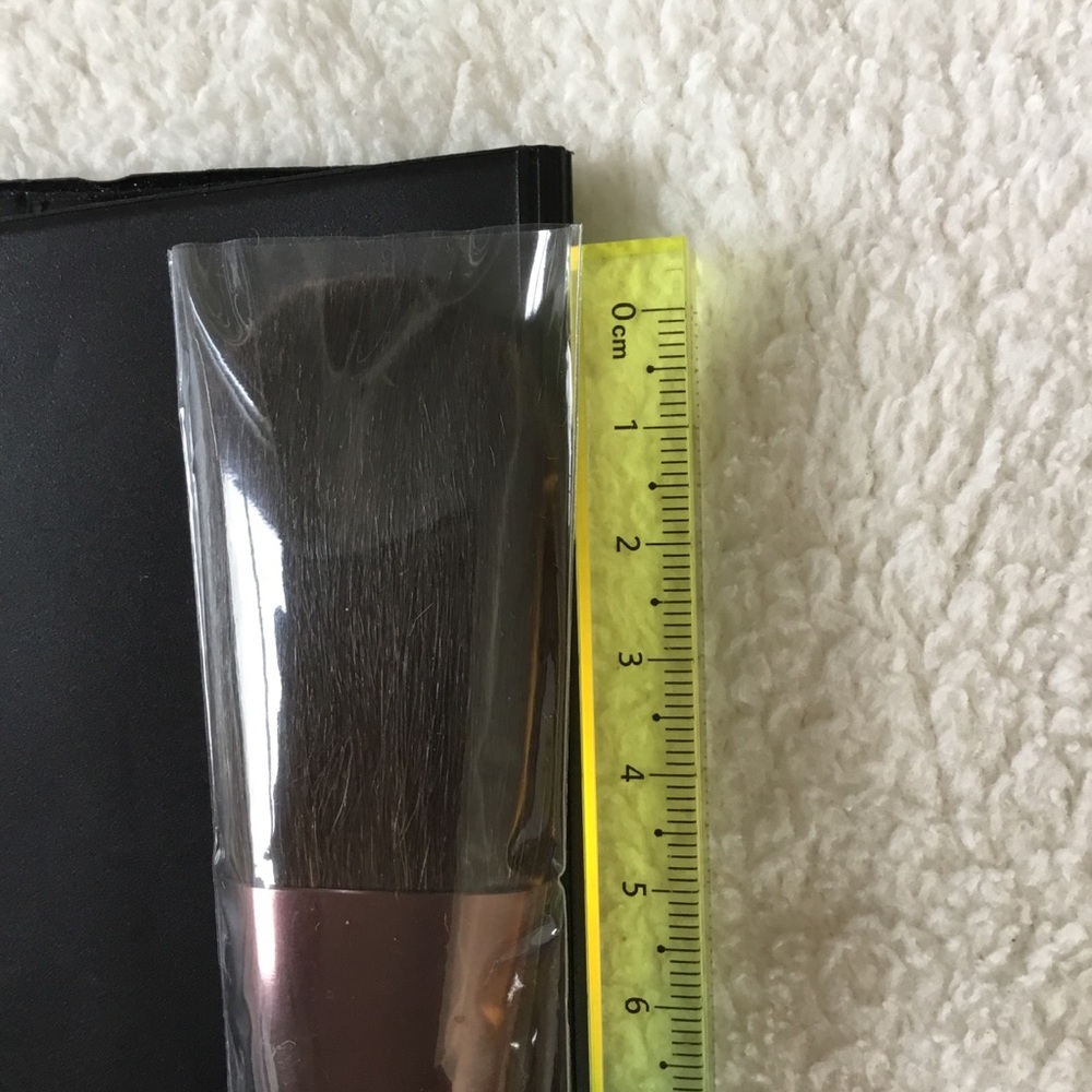 Shiseido Black Handle with Rose Metallic Ferrule Face Brush - Picture 16 of 16